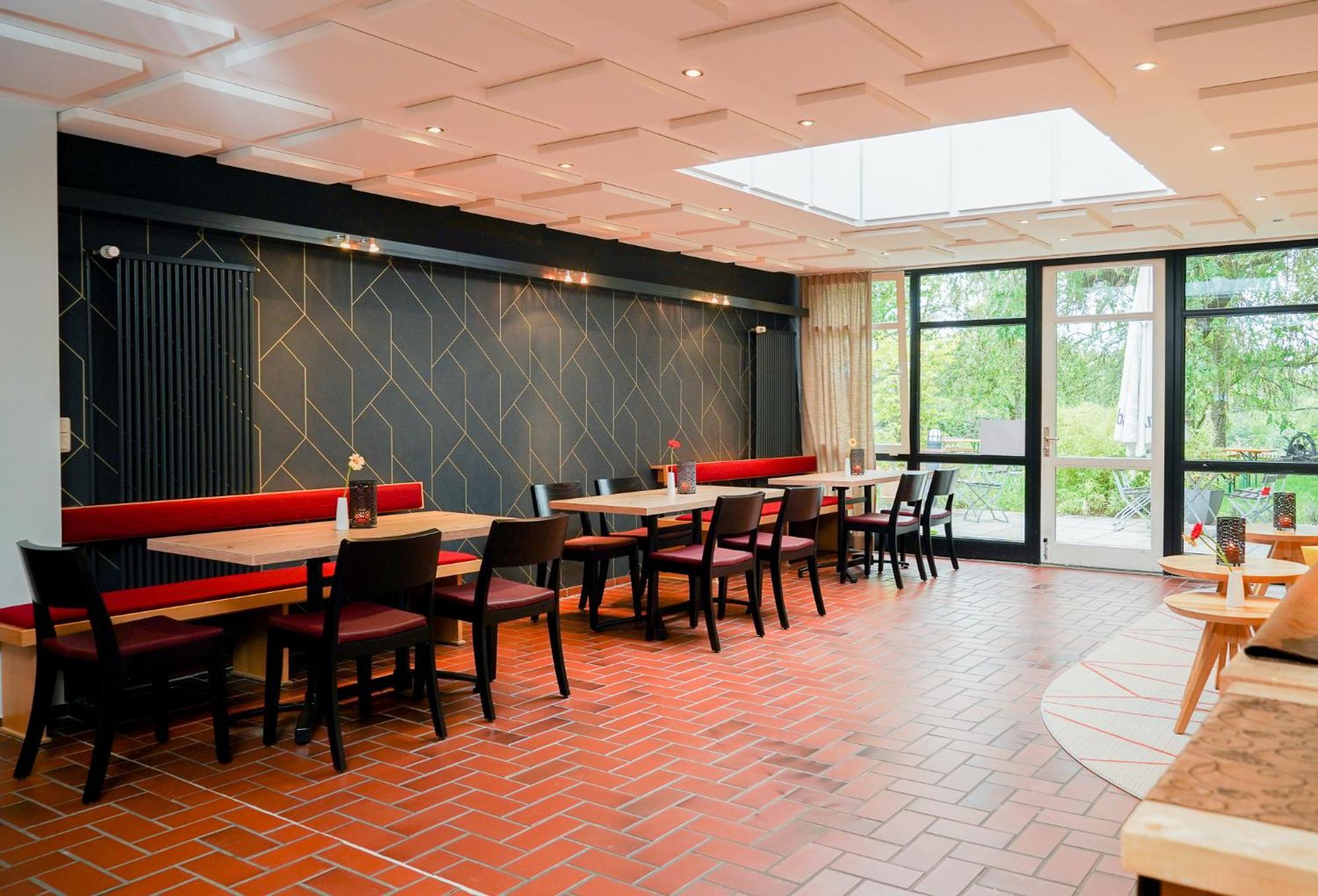 Hotel Lindenhof Bielefeld Bagian luar foto